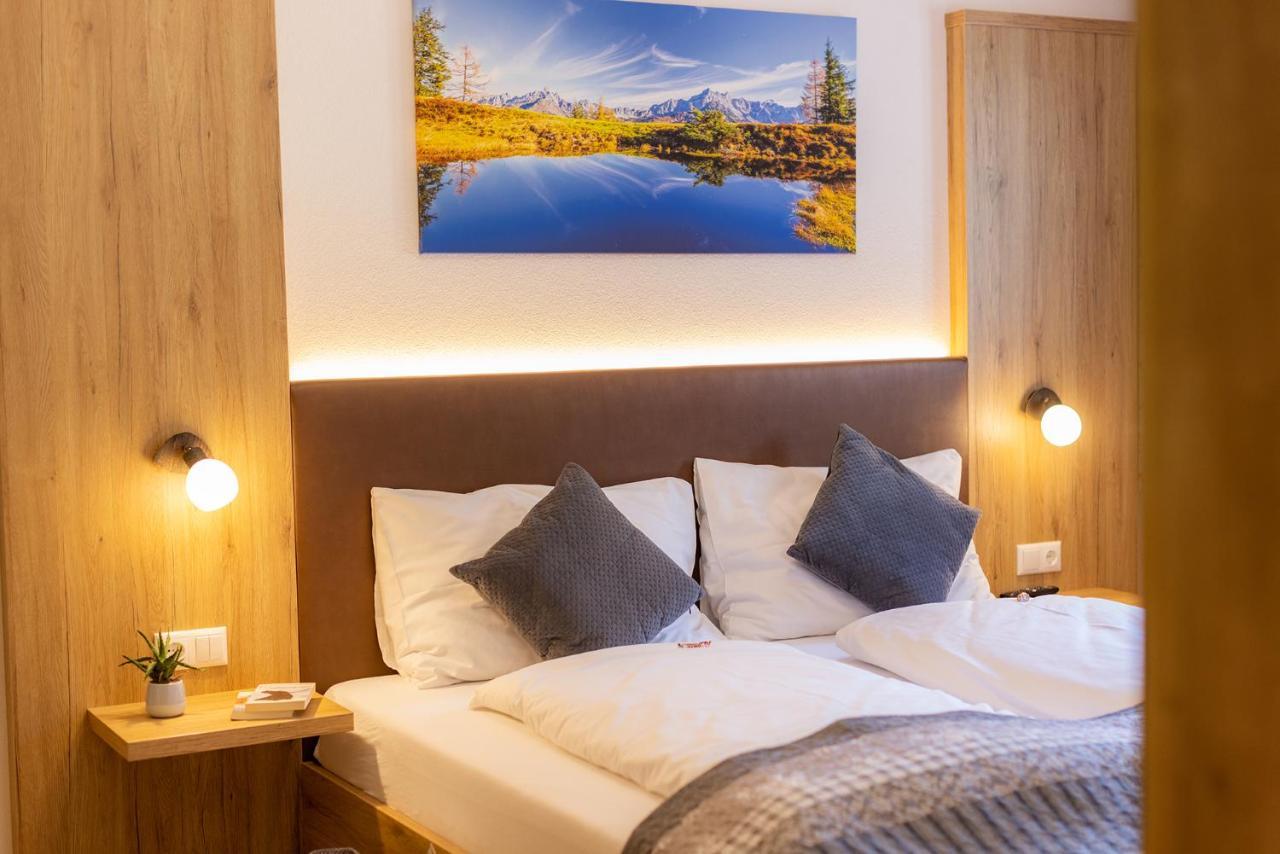 Apart- Und Wellnesshotel Dachsteinresort Russbach am Pass Gschutt Bagian luar foto