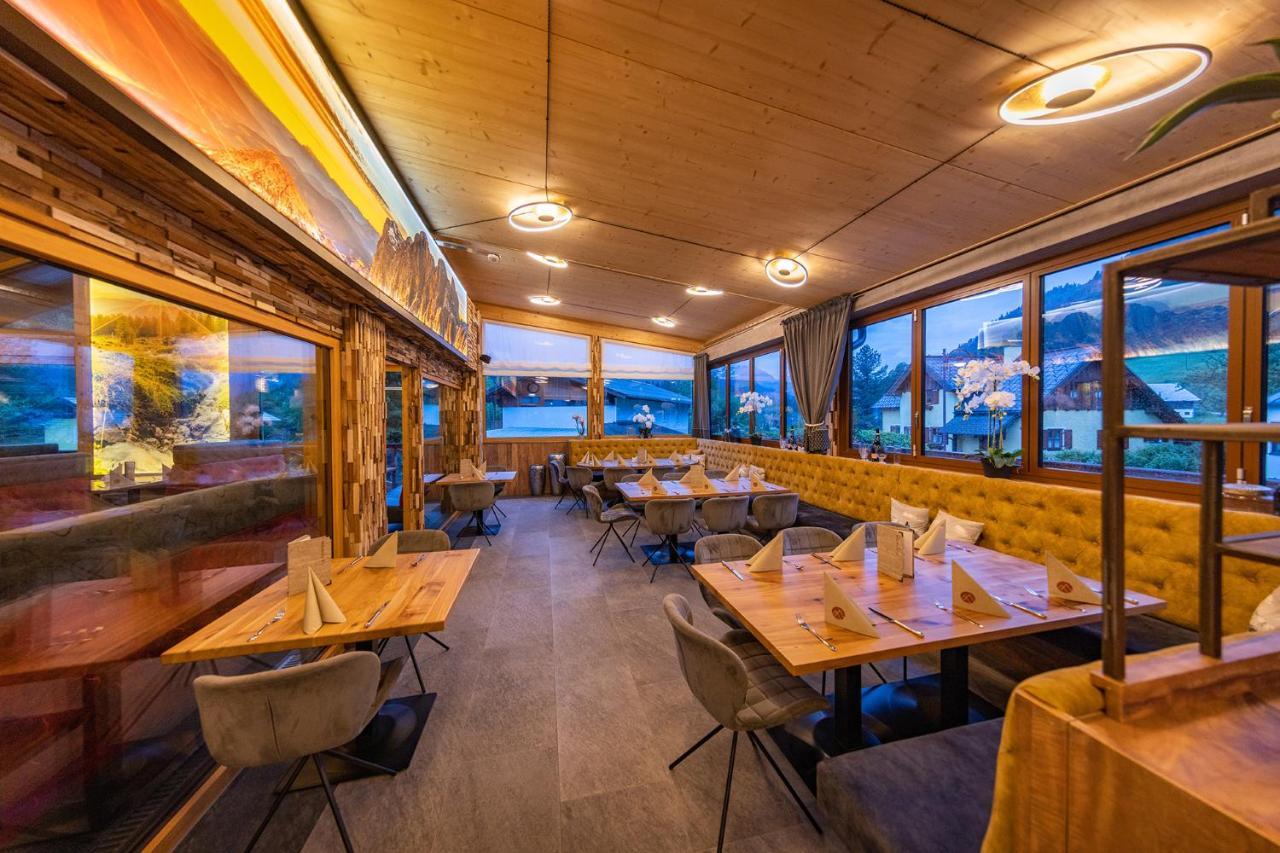 Apart- Und Wellnesshotel Dachsteinresort Russbach am Pass Gschutt Bagian luar foto
