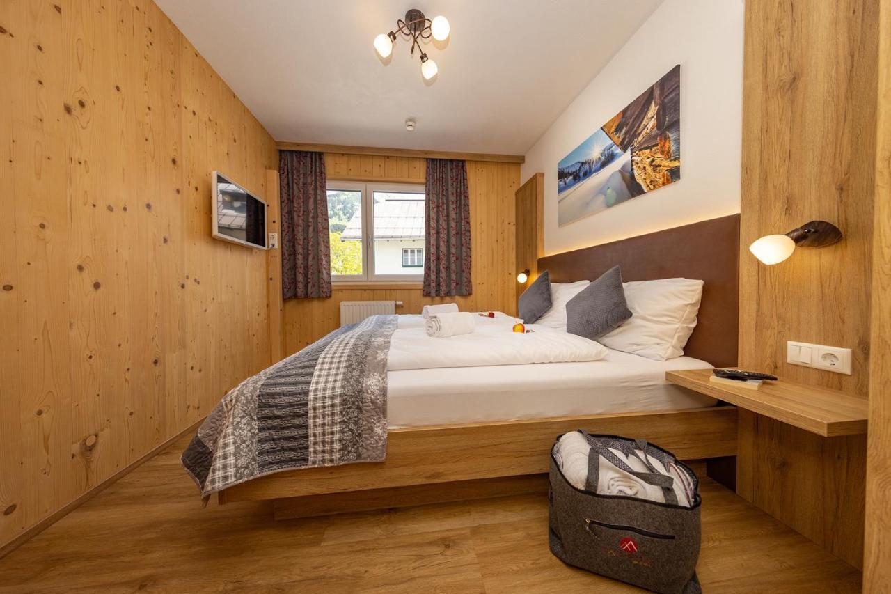 Apart- Und Wellnesshotel Dachsteinresort Russbach am Pass Gschutt Bagian luar foto
