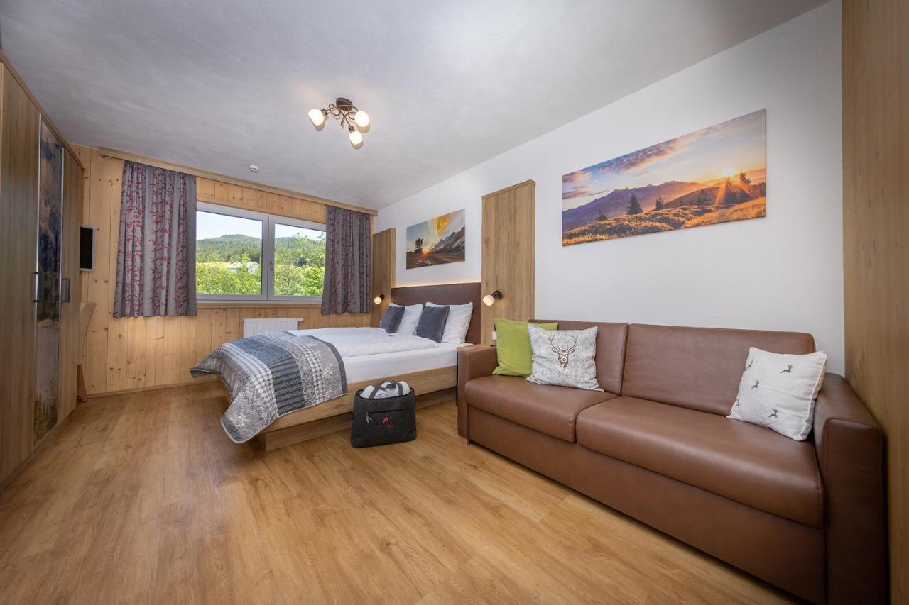 Apart- Und Wellnesshotel Dachsteinresort Russbach am Pass Gschutt Bagian luar foto