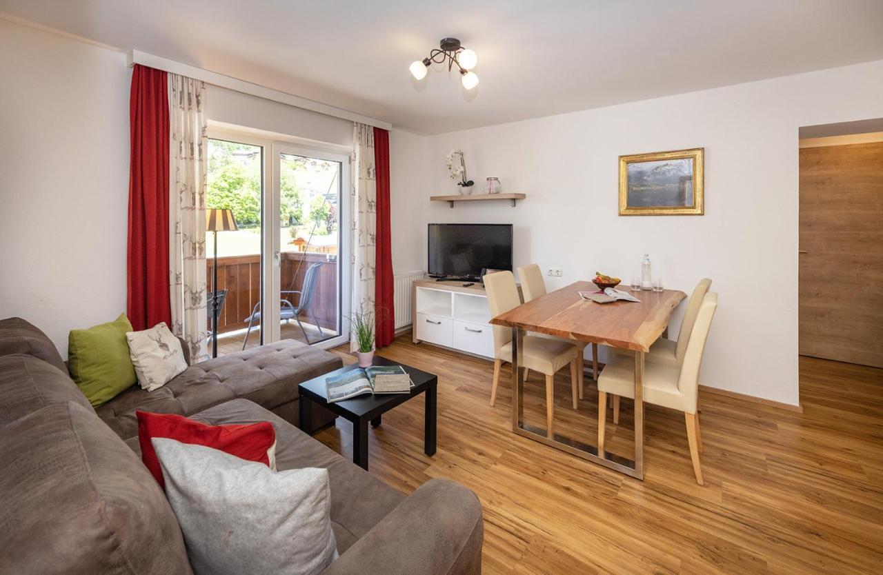 Apart- Und Wellnesshotel Dachsteinresort Russbach am Pass Gschutt Bagian luar foto
