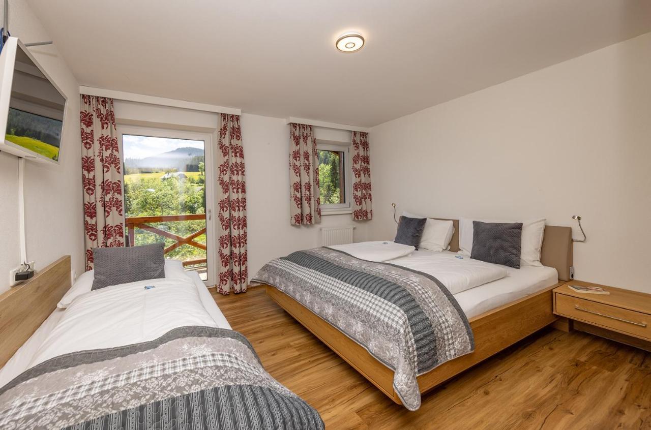 Apart- Und Wellnesshotel Dachsteinresort Russbach am Pass Gschutt Bagian luar foto