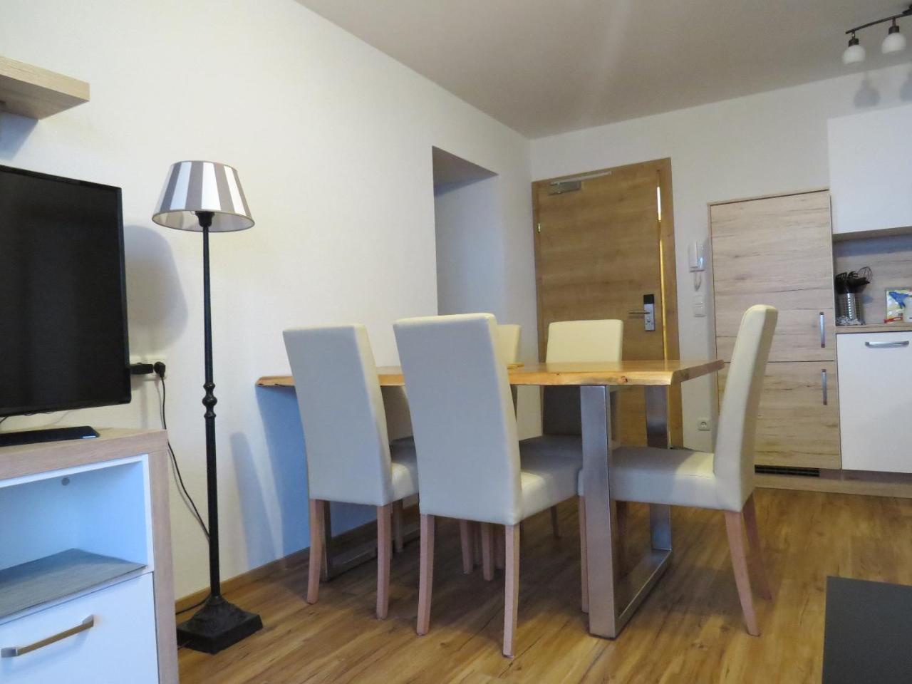 Apart- Und Wellnesshotel Dachsteinresort Russbach am Pass Gschutt Bagian luar foto