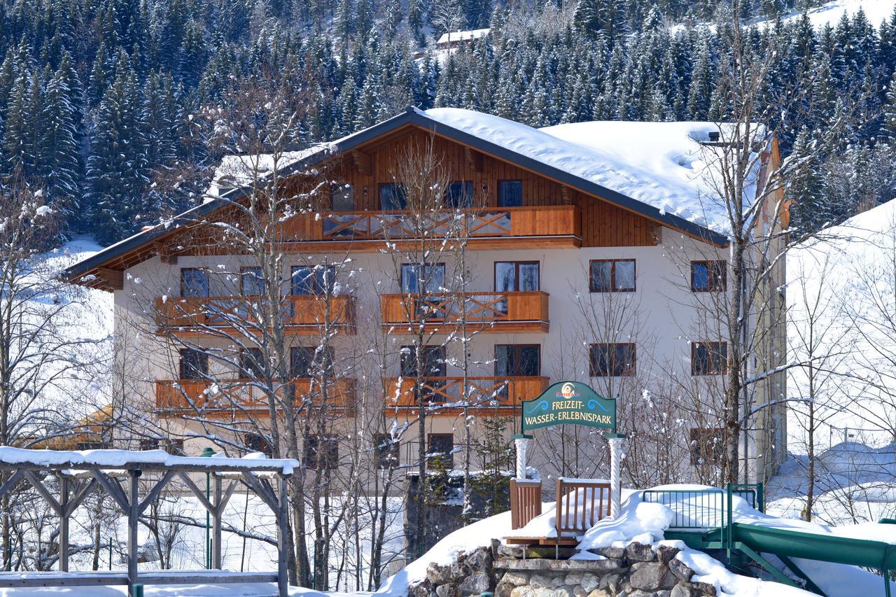 Apart- Und Wellnesshotel Dachsteinresort Russbach am Pass Gschutt Bagian luar foto