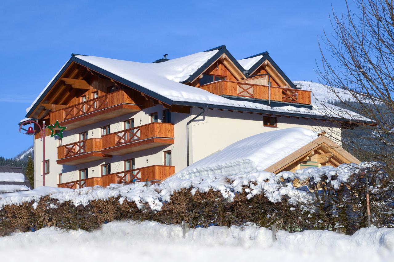 Apart- Und Wellnesshotel Dachsteinresort Russbach am Pass Gschutt Bagian luar foto